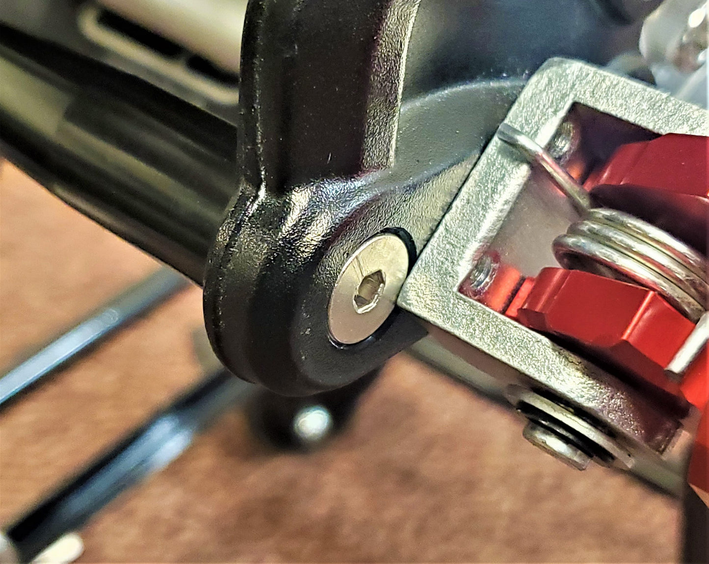 Warp9 - SurRon Peg Brace