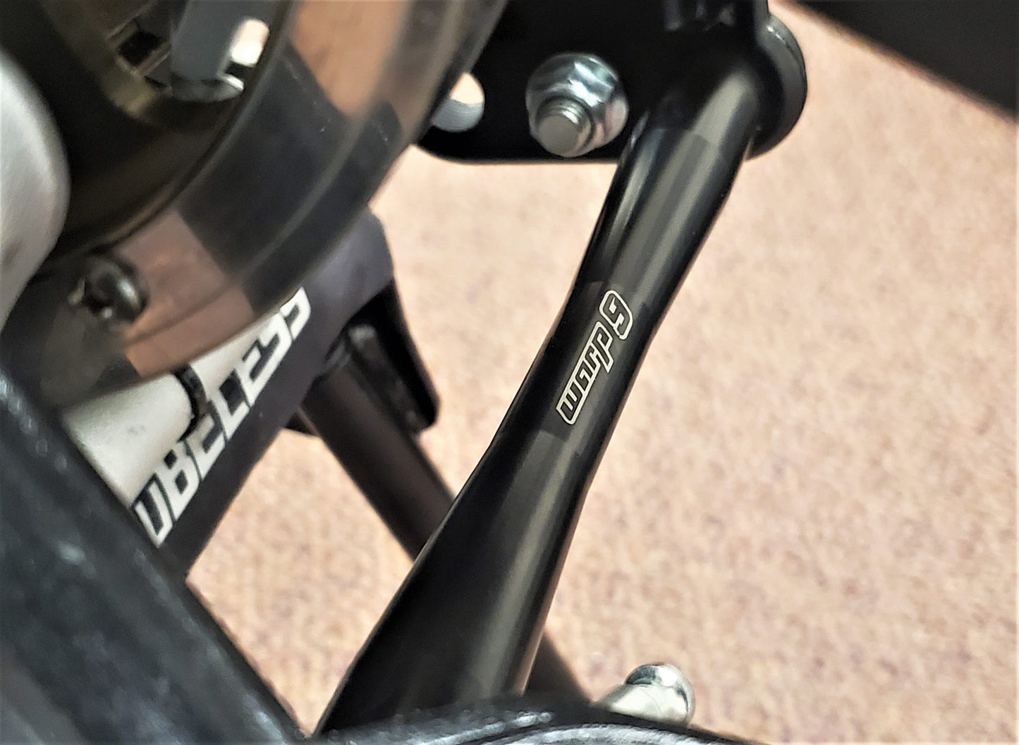 Warp9 - SurRon Peg Brace
