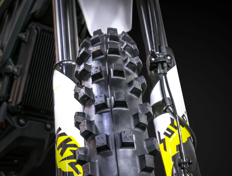 PIVOTRAX E-Bike Tire - 70/100-19
