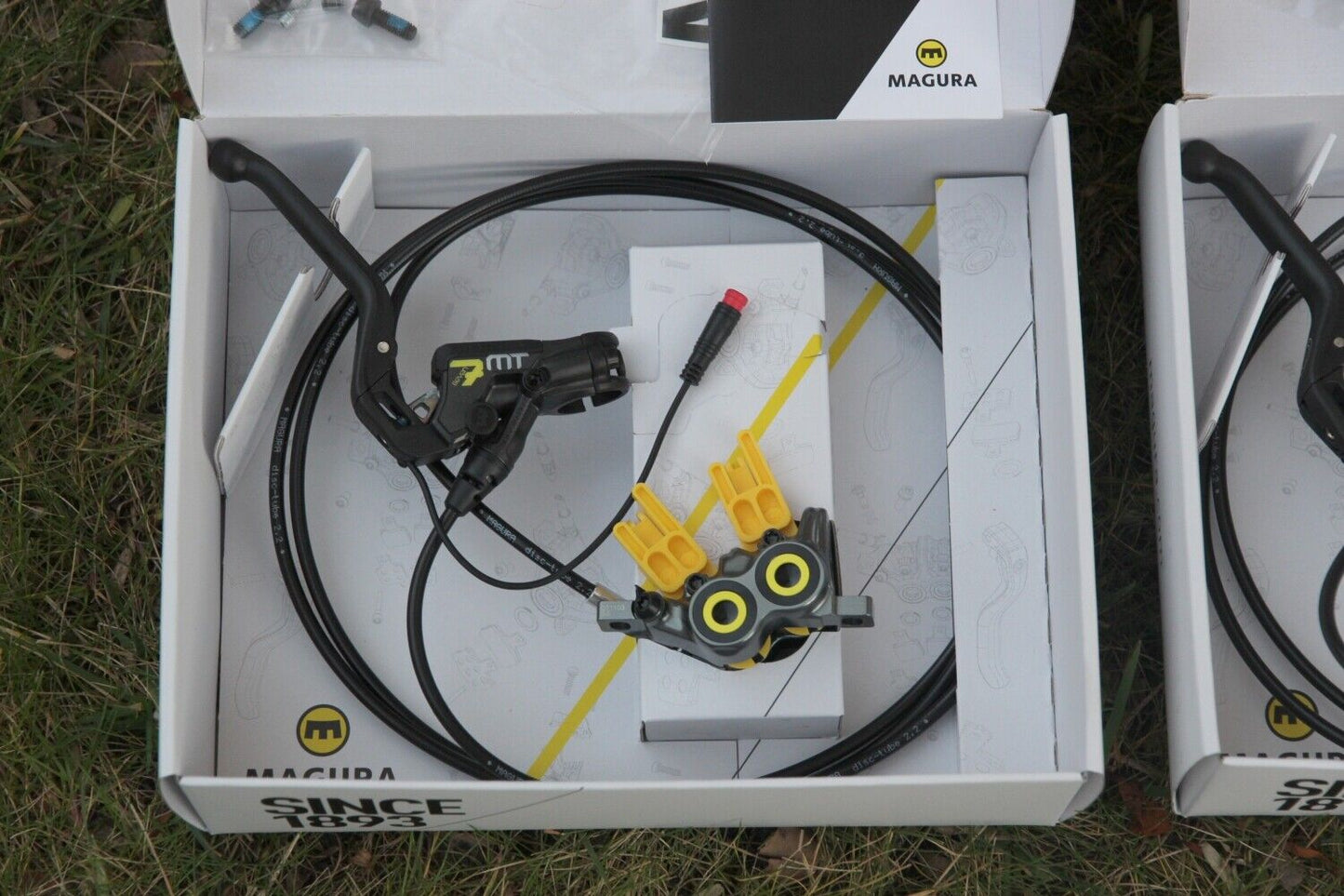 MAGURA MT7E 4-FINGER ALUM LEVER BLADE WITH BALL-END, HIGO CLOSER Front or Rear