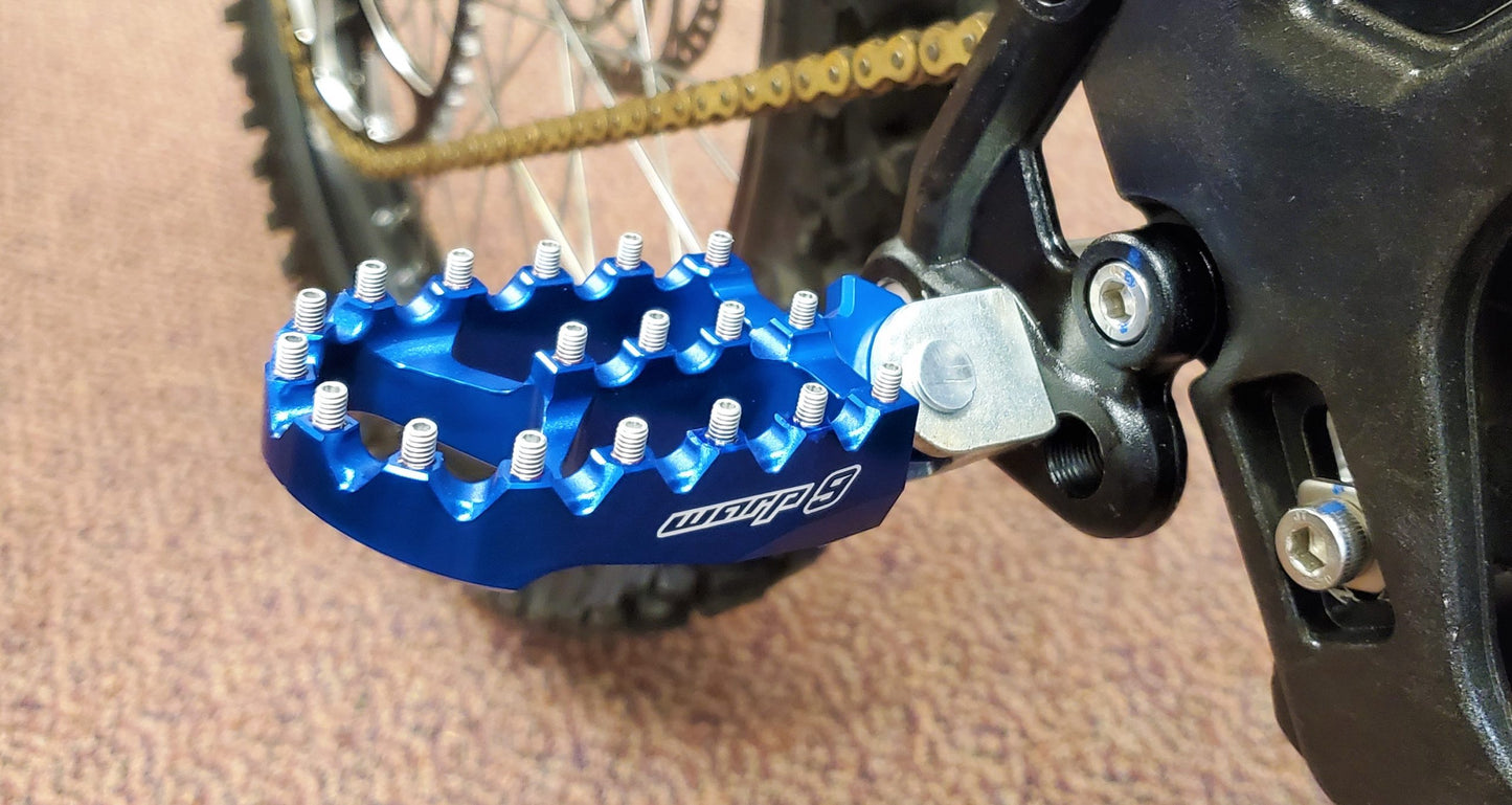 Warp9 - SurRon Foot Pegs