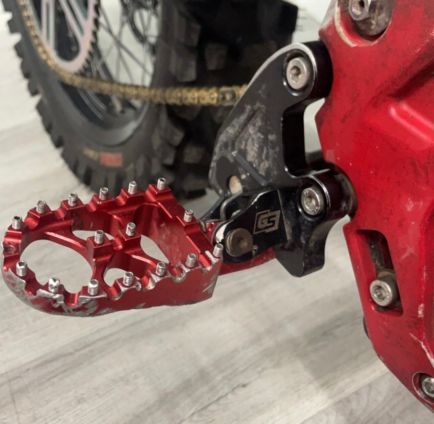 GritShift - Heavy Hitter Billet CRF450 V2 Footpeg Brackets